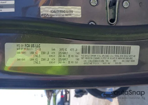 2017 Jeep Compass Latitude 4X4 z USA, uszkodzony, nr VIN 1C4NJDEB8HD151094